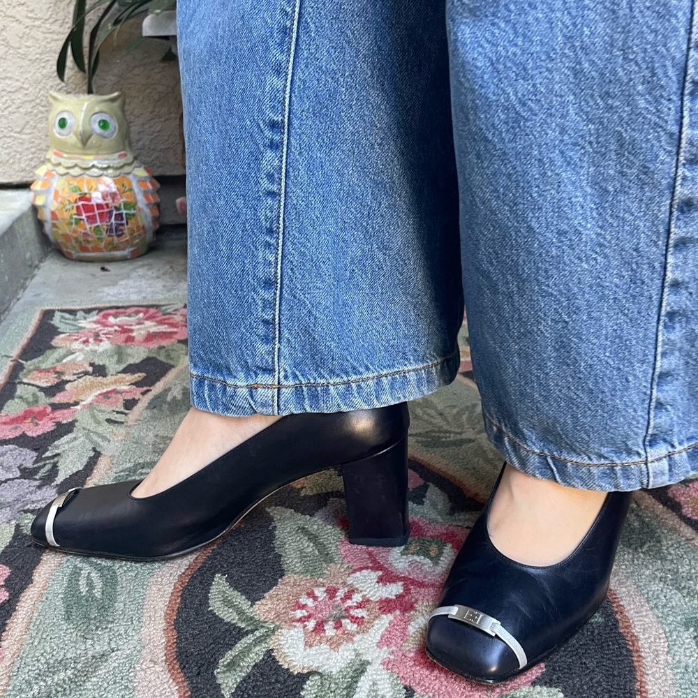 Vintage navy blue/silver Escada all leather shoes